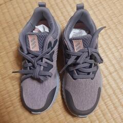 adidas 17.5新品、未使用品の画像