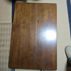 折り畳みテーブル