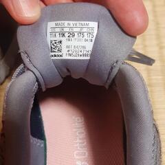 adidas 17.5新品、未使用品の画像
