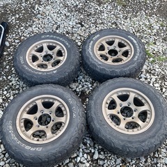ハイエース マッドタイヤ 139.7 取引中