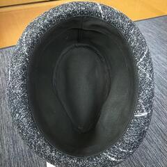 ウール・フェルト素材のグレー系ハットの画像