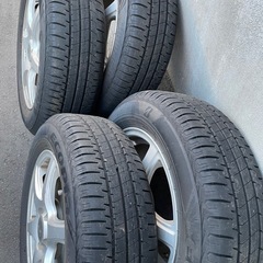 175/65R14 14インチホイール付きタイヤバリ溝の画像
