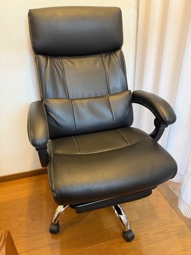 ニトリ　オフィスチェアフットレスト付き　OC702