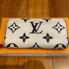 LOUIS VUITTON ジッピーウォレット　長財布の画像