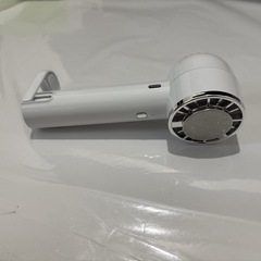 携帯扇風機 軽量 小型 ペルチェ式ハンディファン 卓上・手持ち両用の画像
