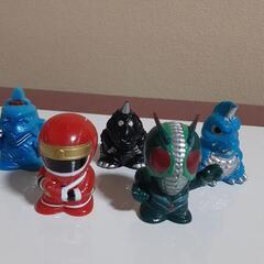 仮面ライダーとゴジラの指人形