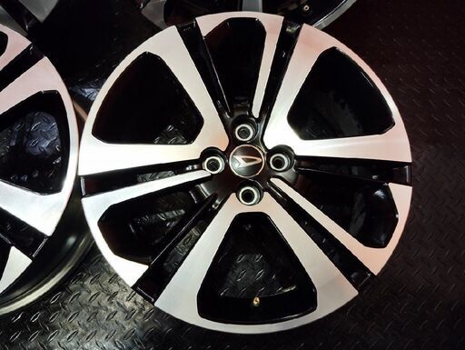 ダイハツ ロッキー 純正ホイール 17インチ 4本 6J4HPCD100+40 ライズ