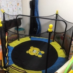 子供用トランポリン