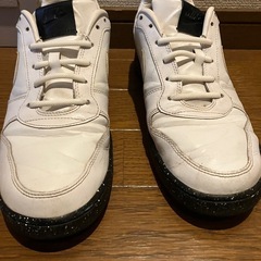 ナイキ　スニーカー