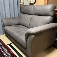 2人掛けソファー定価六万円ほど