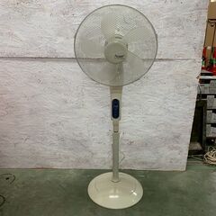 アクテック 40cm リモートコントロール 楕円首振扇風機 16インチ 卓上扇 フロア扇 切り替え可能 タイマー 首振り 動作確認済 Y1520の画像