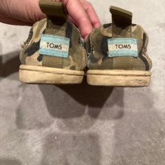 TOMS 16センチ靴の画像