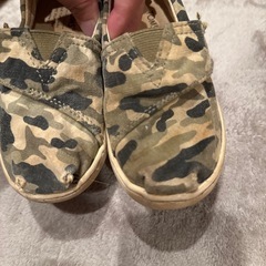 TOMS 16センチ靴の画像