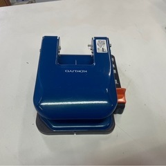 KOKUYO　コクヨ　穴あけパンチ　PN-G37　用紙サイズガイド付き　2穴　中古　③の画像