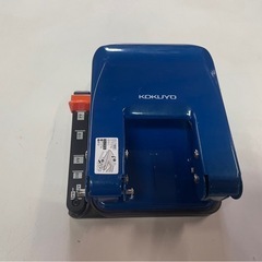 KOKUYO　コクヨ　穴あけパンチ　PN-G37　用紙サイズガイド付き　2穴　中古　③の画像