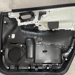 最終価格 日産 C27 セレナ C27 左右 運転席 助手席 ドアトリム 内張りの画像