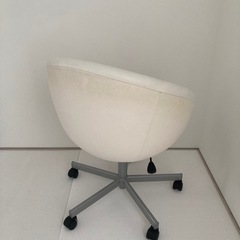 IKEA BLYSKAR回転チェアの画像