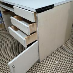 作業台、木製メラミン合板張まだ使えます。の画像
