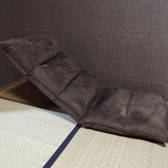 折りたたみ座椅子の画像