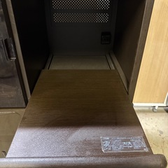 ヨドコウ　米びつ付きレンジ台　570×471×1050　お米容量25kg　1合/2合/3合　ブラウン系　住まい　キッチンの画像