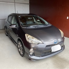 TOYOTA アクア　グレードG