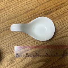 れんげの形の小皿の画像