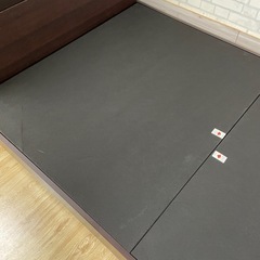 セミダブル　ベッドフレーム　コンセント　照明付きの画像