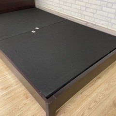 セミダブル　ベッドフレーム　コンセント　照明付きの画像