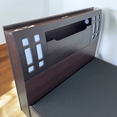セミダブル　ベッドフレーム　コンセント　照明付きの画像
