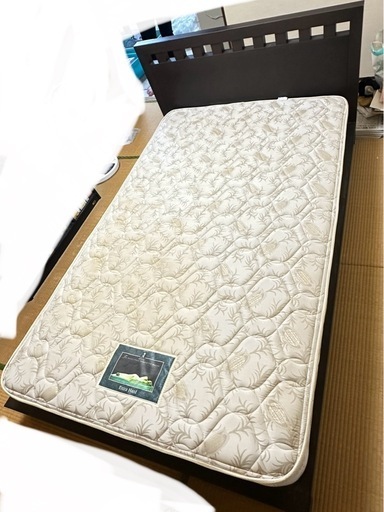 シモンズ　高級ベッド　エクストラハード　ビューティレスト フレーム付