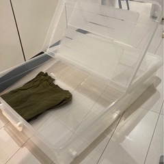 ベッド下収納　衣装ケース　蓋つき　コロつきの画像
