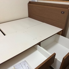 【お取引中】
ニトリ　収納付きセミダブルベットフレームの画像