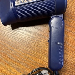 ドライヤー　HITACHI 1200W