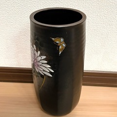 九谷焼岳山 花柄に蝶々花瓶の画像