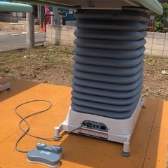 診察台  電動ベッド　 の画像