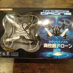 手のひらサイズドローン