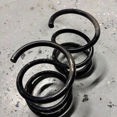 ワゴンR mh23s mh23j LEON リヤ　スプリング　カット済み　約120mm 6kg 2本の画像