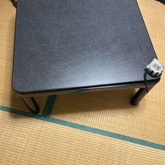 テーブル