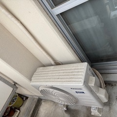 エアコン打ち合わせ中の画像