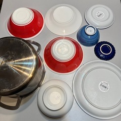 決まりました！IKEA ステレンレス鍋とお皿まとめ売りの画像