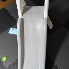 滑り台の画像