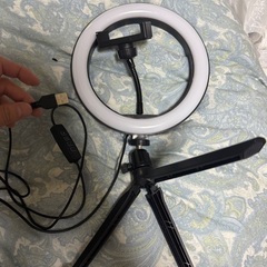 三脚型スマホスタンド&照明