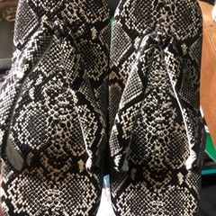 【新品】蛇柄の雪駄
