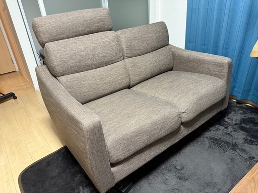 2人掛けソファ（ヘッドレスト付き）