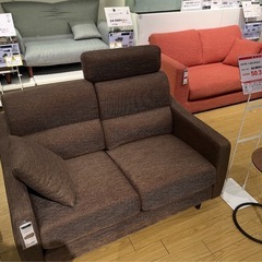 2人掛けソファ（ヘッドレスト付き）の画像