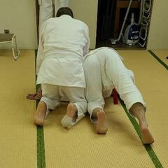 道場が無くても誰でも、家庭で出来る健康法であり護身術であって、技...
