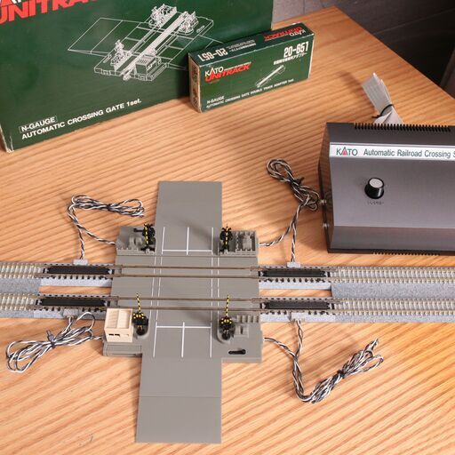 動作OK◎ KATO 20-650 自動踏切基本セット＋651複線用アダプター 動作OK◎ KATO 20-650 自動踏切基本セット＋651複線用アダプター