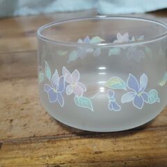 ガラスのコップと茶托のセット（5組）の画像