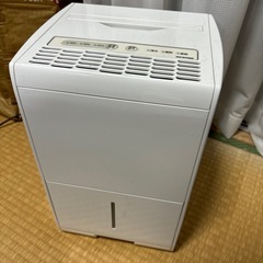 アイリスオーヤマ　除湿機　2022年製　
