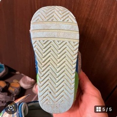 アンパンマンスニーカーの画像